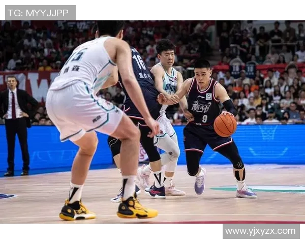 广州篮球队快攻战术解析与实战应用研究