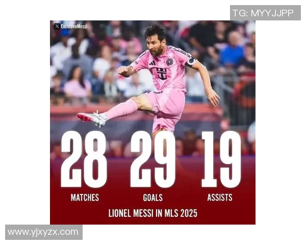 足球明星庆祝瞬间背影展现激情与荣耀的完美融合